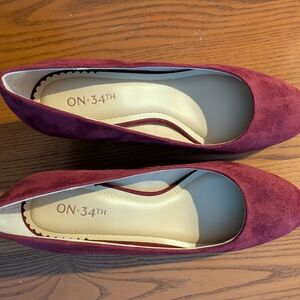 Women's Burgundy Suede Heels